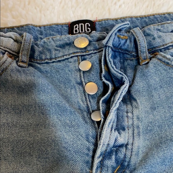 — BDG Straight Leg High Waisted Jeans - Picture 3 of 6